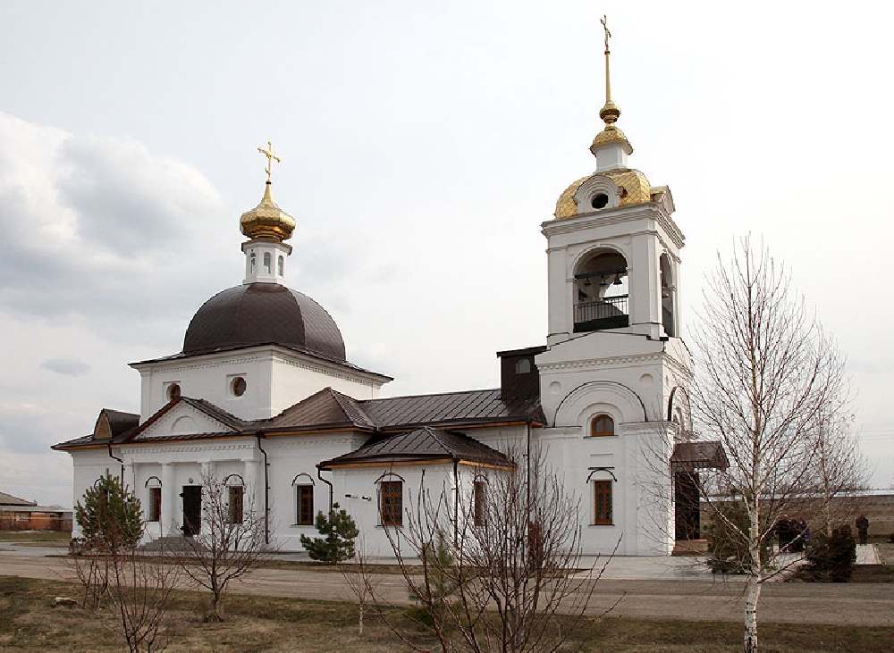 Свя́то-Нико́льский монасты́рь женский монастырь.